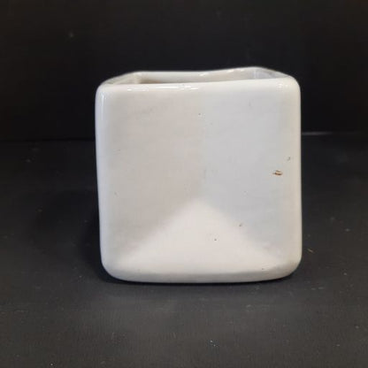 Ceramic hanging pot for Garden Decoration office & home decoration purpose