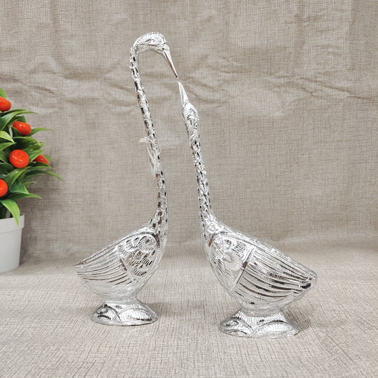 White metal Swan Set J06