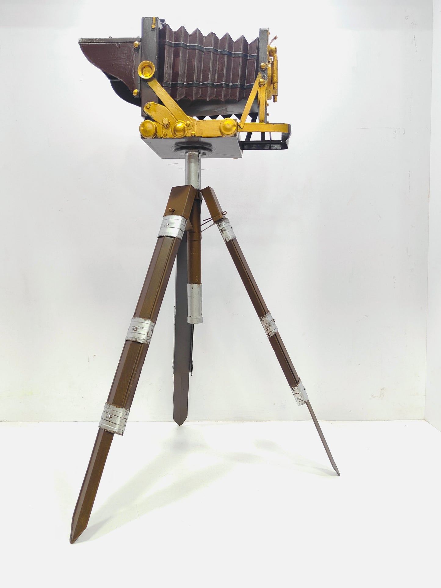 Mini Old Antique Looks Old Time Retro Photography Camera with Wooden Tripod Stand