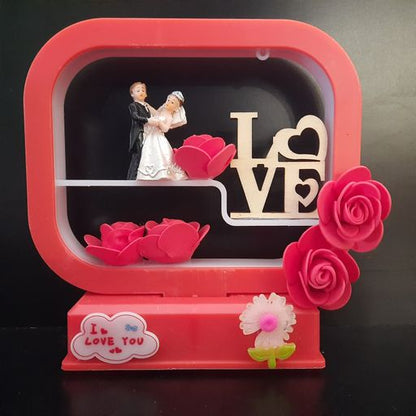 COUPLE showpiece