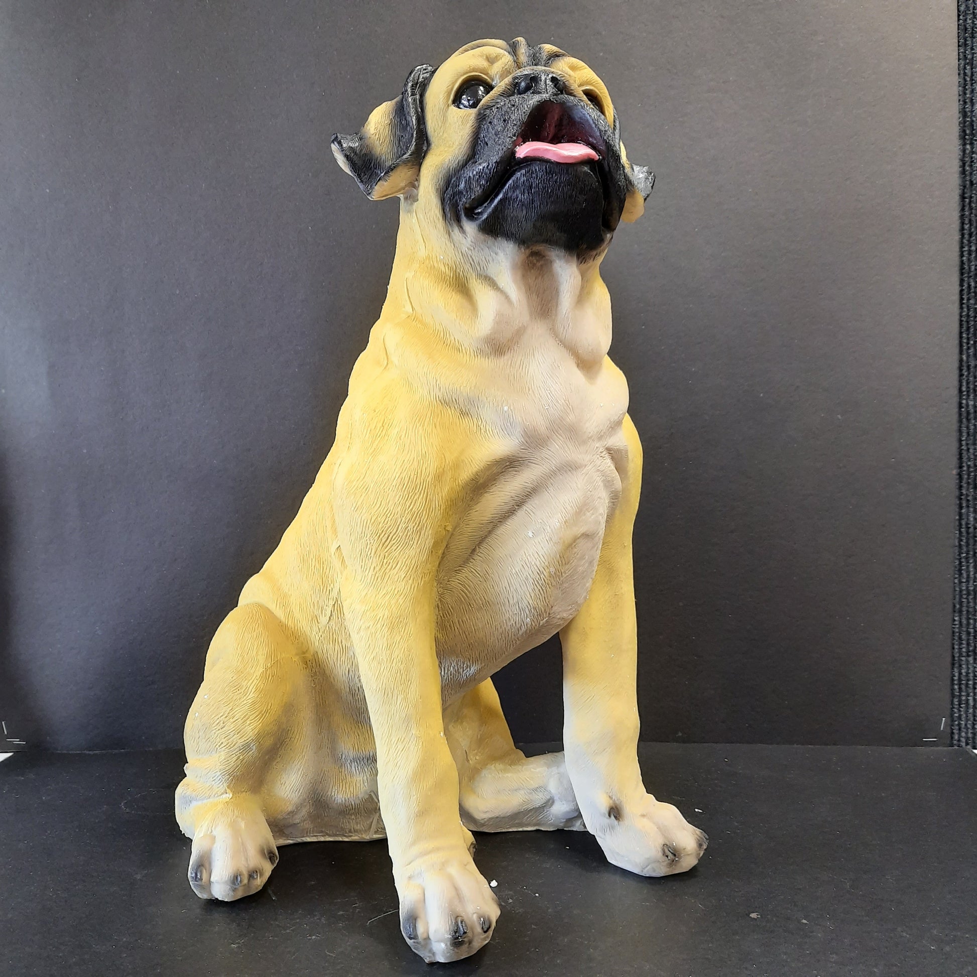 Dog showpiece
