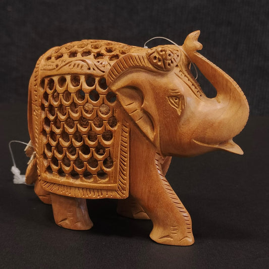 Wooden elephant Uunder curved