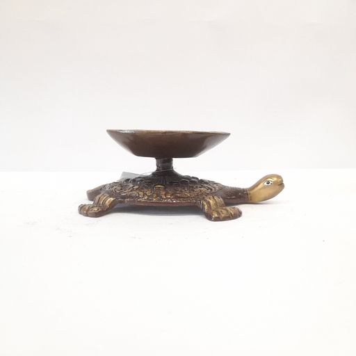 Tortise oli lamp Brass