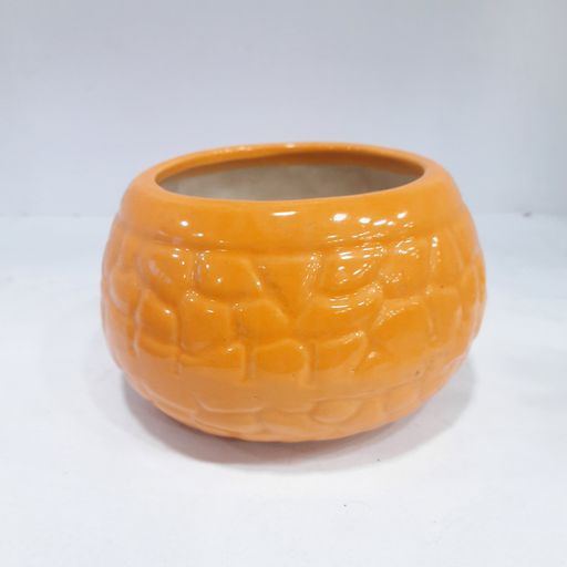 Ceramic pots