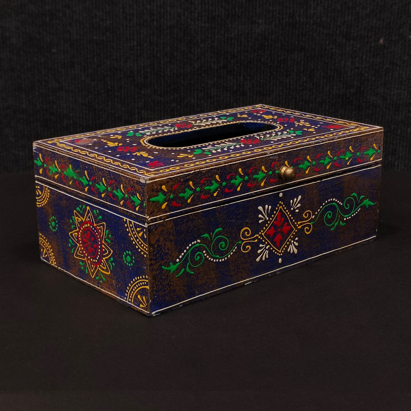 Wooden tissue box