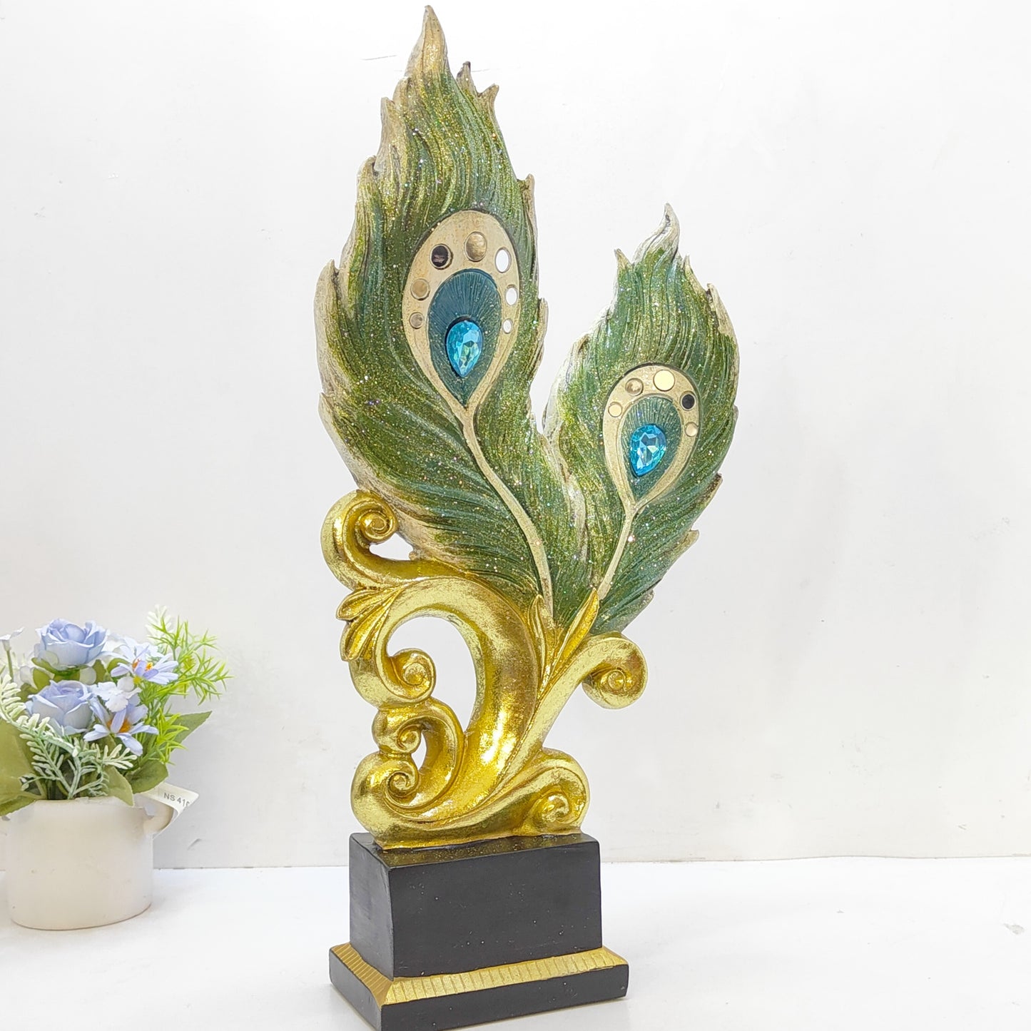 Peacock Feather Show Piece