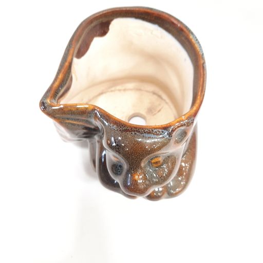 Squirrel shaped shiny ceramic pot for kids rooms,office & home decoration purpose