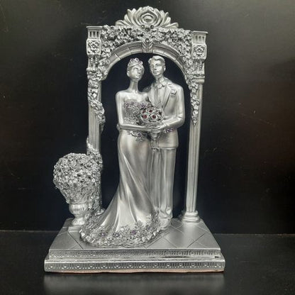 COUPLE showpiece