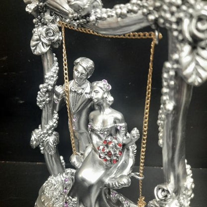COUPLE showpiece