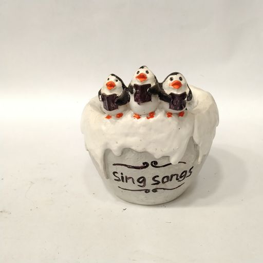 Penguin Cute Look pot maded by Resin for Home Decor. Ceramic pot