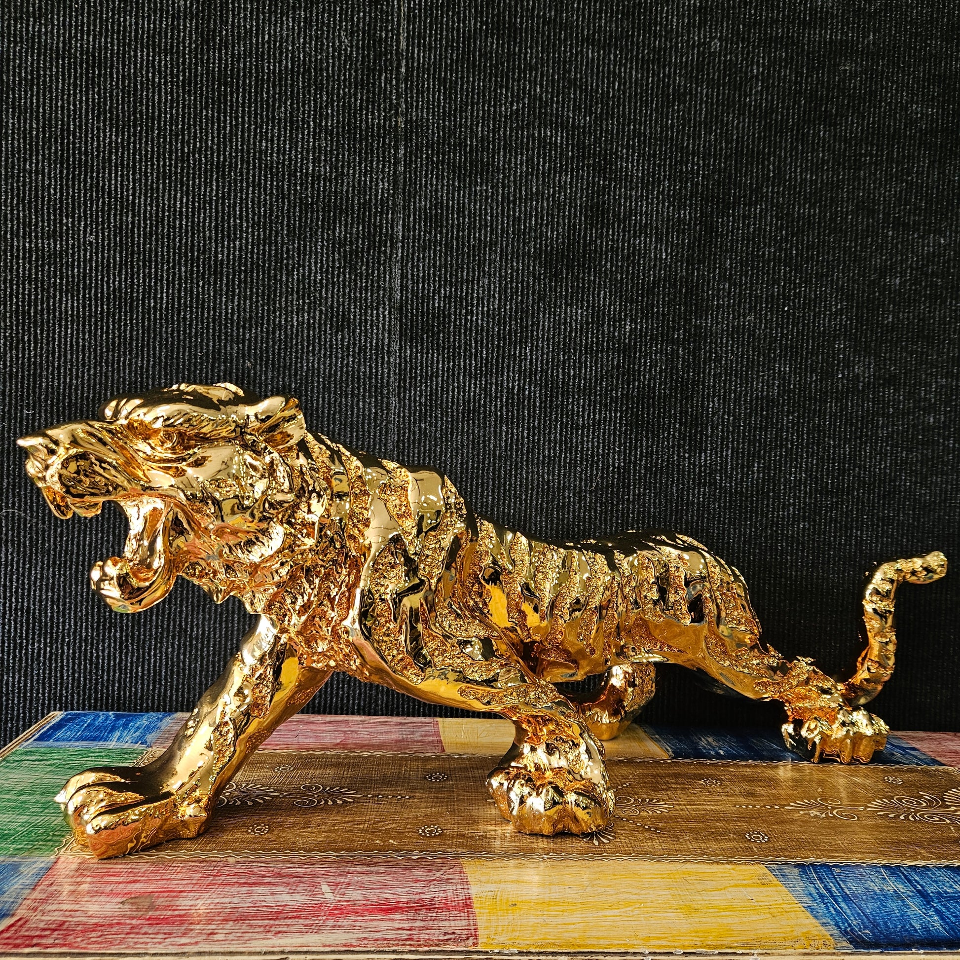 Gold Tiger Sculpture Statue showpiece Figurine for Home and Office Decoration