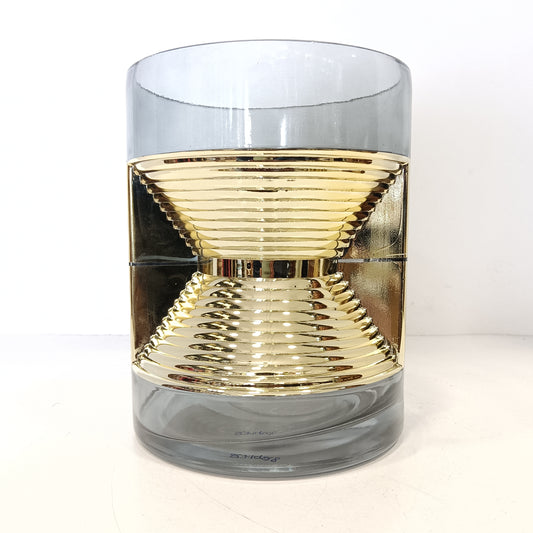 Flower vase