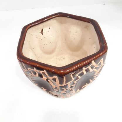 Ceramic pots