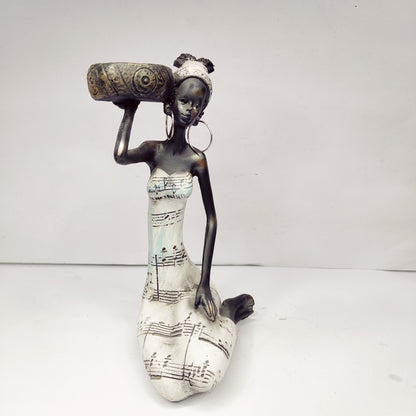 Creative Polyresin African Lady Showpiece for Home Decoration
