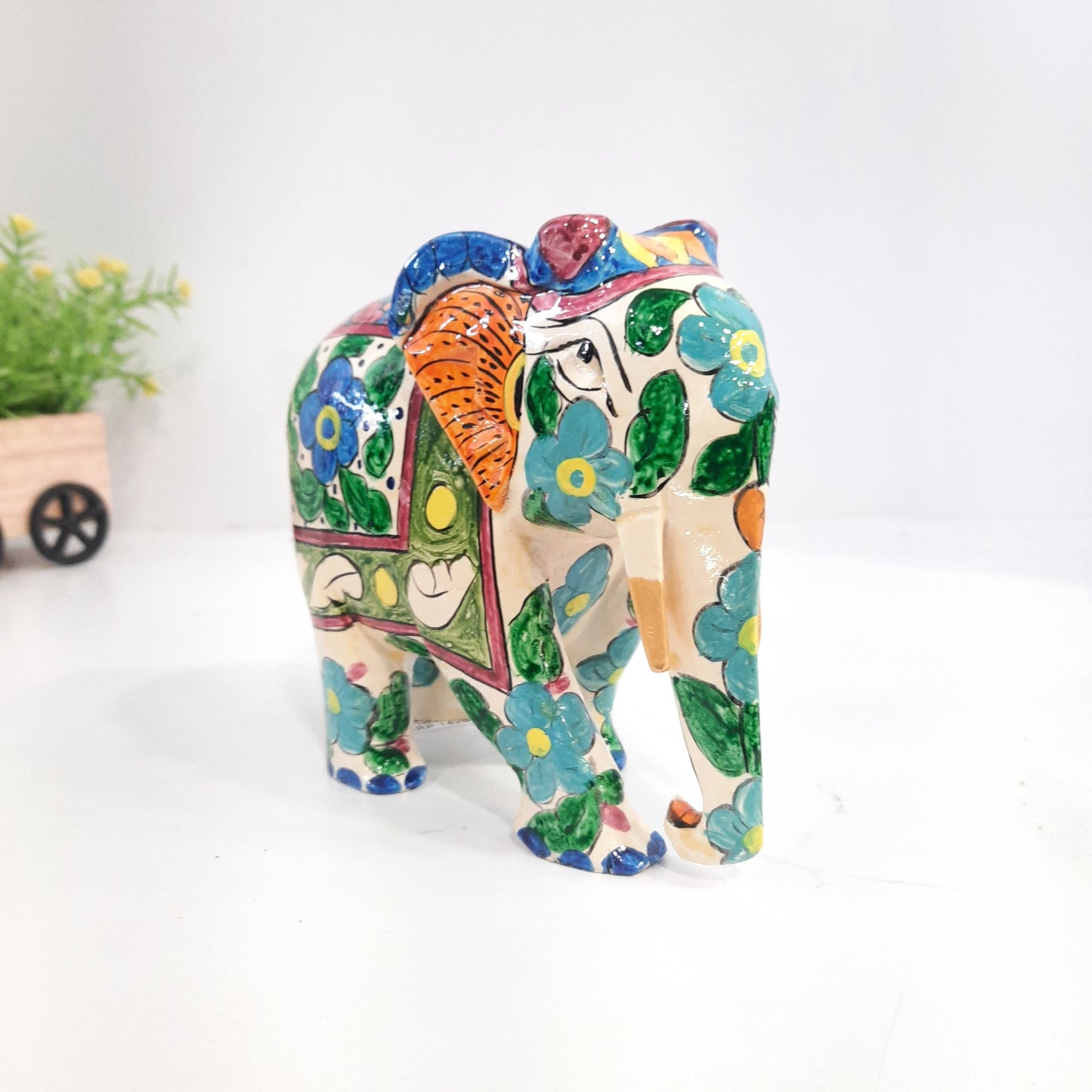 Wooden Elephant Fat T/D W/Blue & White Paint