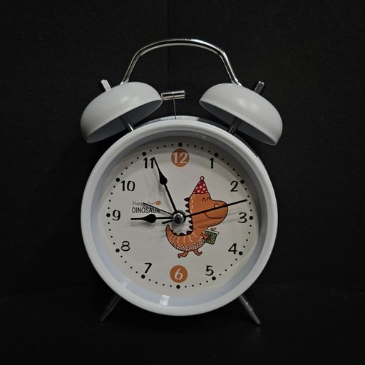 Silver Retro Double Bells Ringing Alarm Clock Vintage Manual Mechanical Alarm clock for Home Decor Desktop