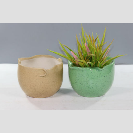 Ceramic pots
