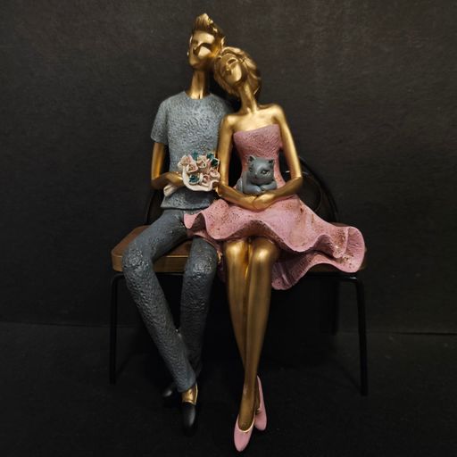 Romantic miniature couple statue showpiece Figurine for home Decor