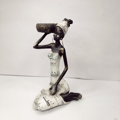Creative Polyresin African Lady Showpiece for Home Decoration