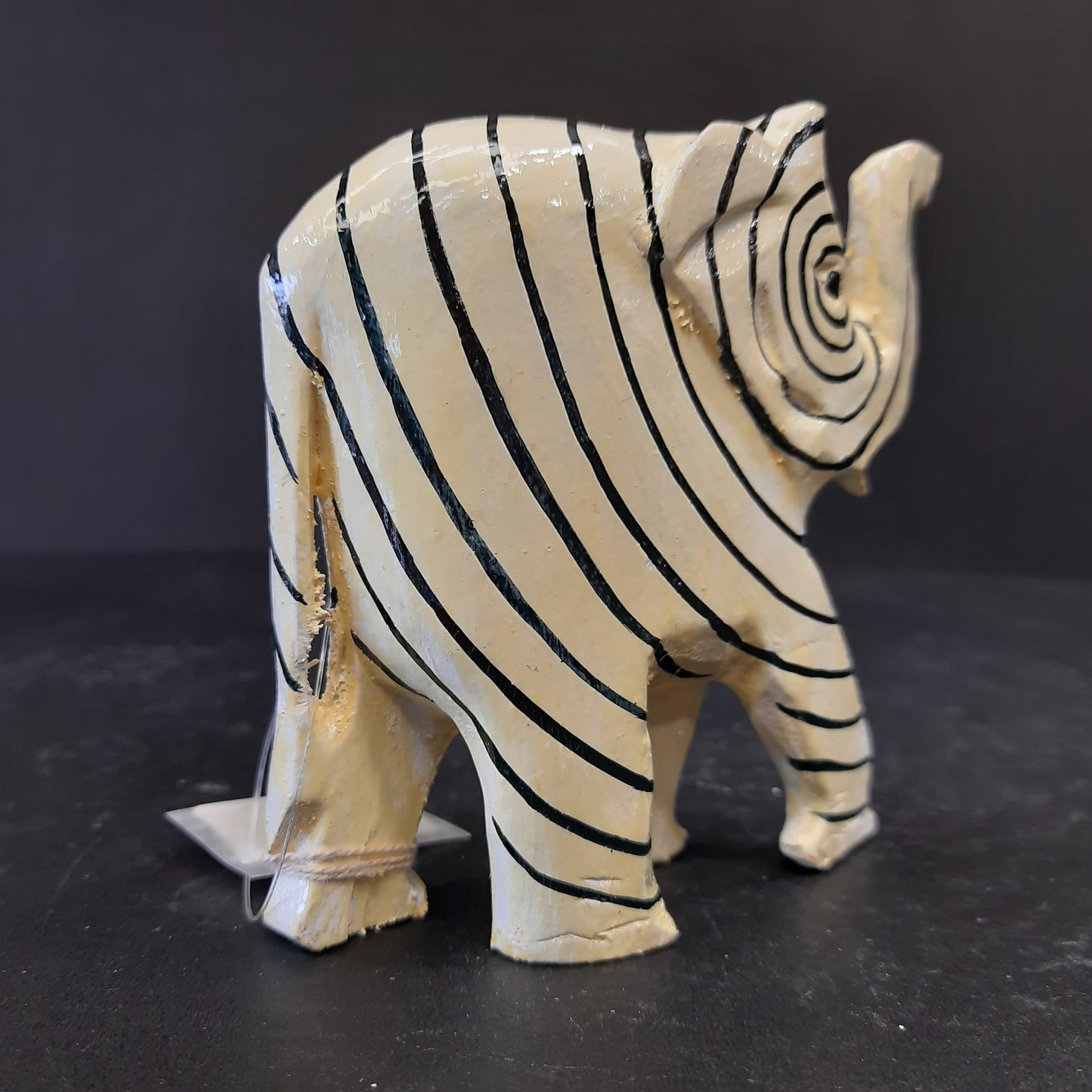 Wooden Elephant Sppiral Black & White Paint