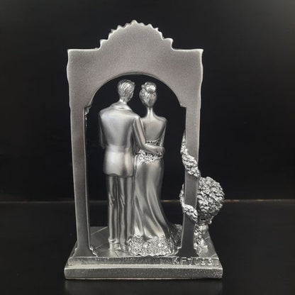 Couple showpiece