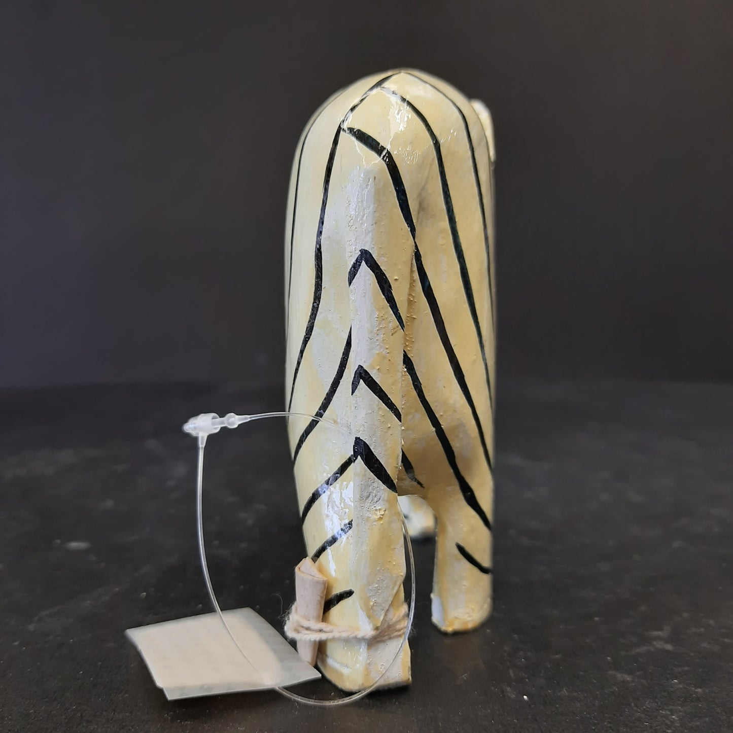 Wooden Elephant Sppiral Black & White Paint