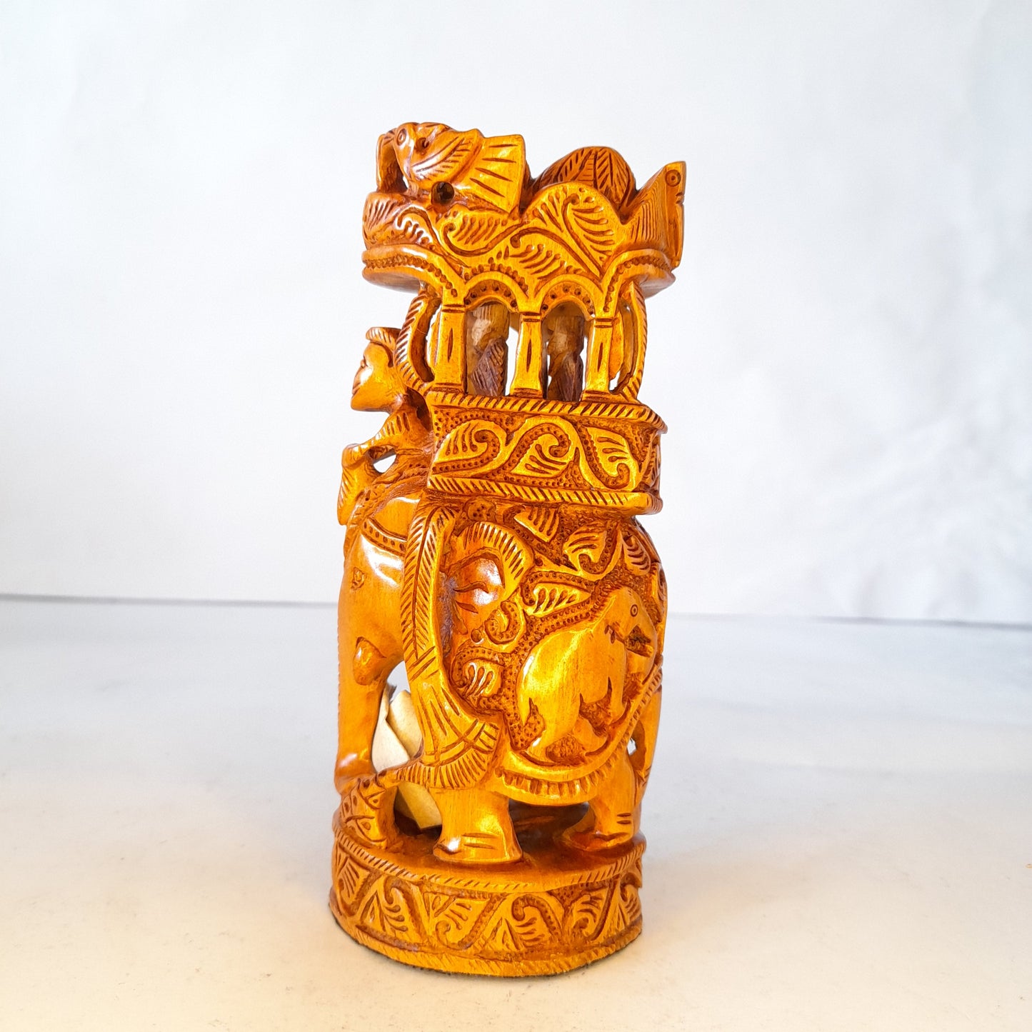 Wooden Amba wadi Shikar Carved Round Fine