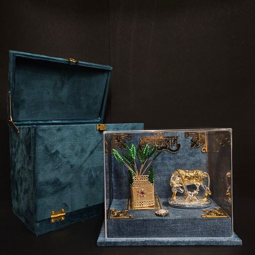Silver coated cow and calf in chamber showpiece for Home Decor