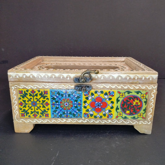 Wooden hand tissue holder