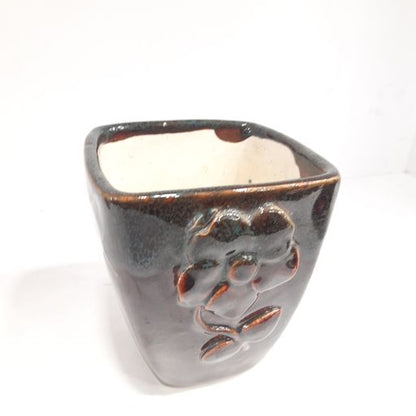 Flower textured designer Ceramic pot for office & home decoration purpose