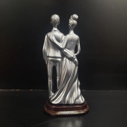 COUPLE showpiece