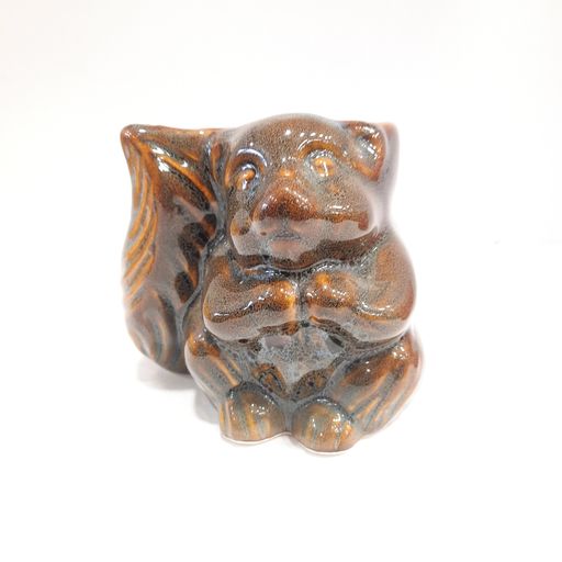 Squirrel shaped shiny ceramic pot for kids rooms,office & home decoration purpose