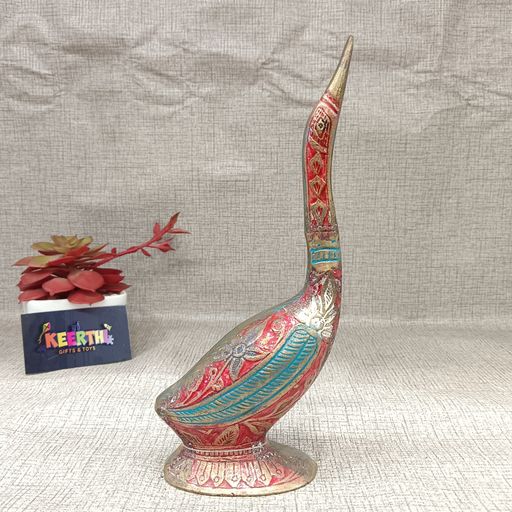 Brass swan showpiece