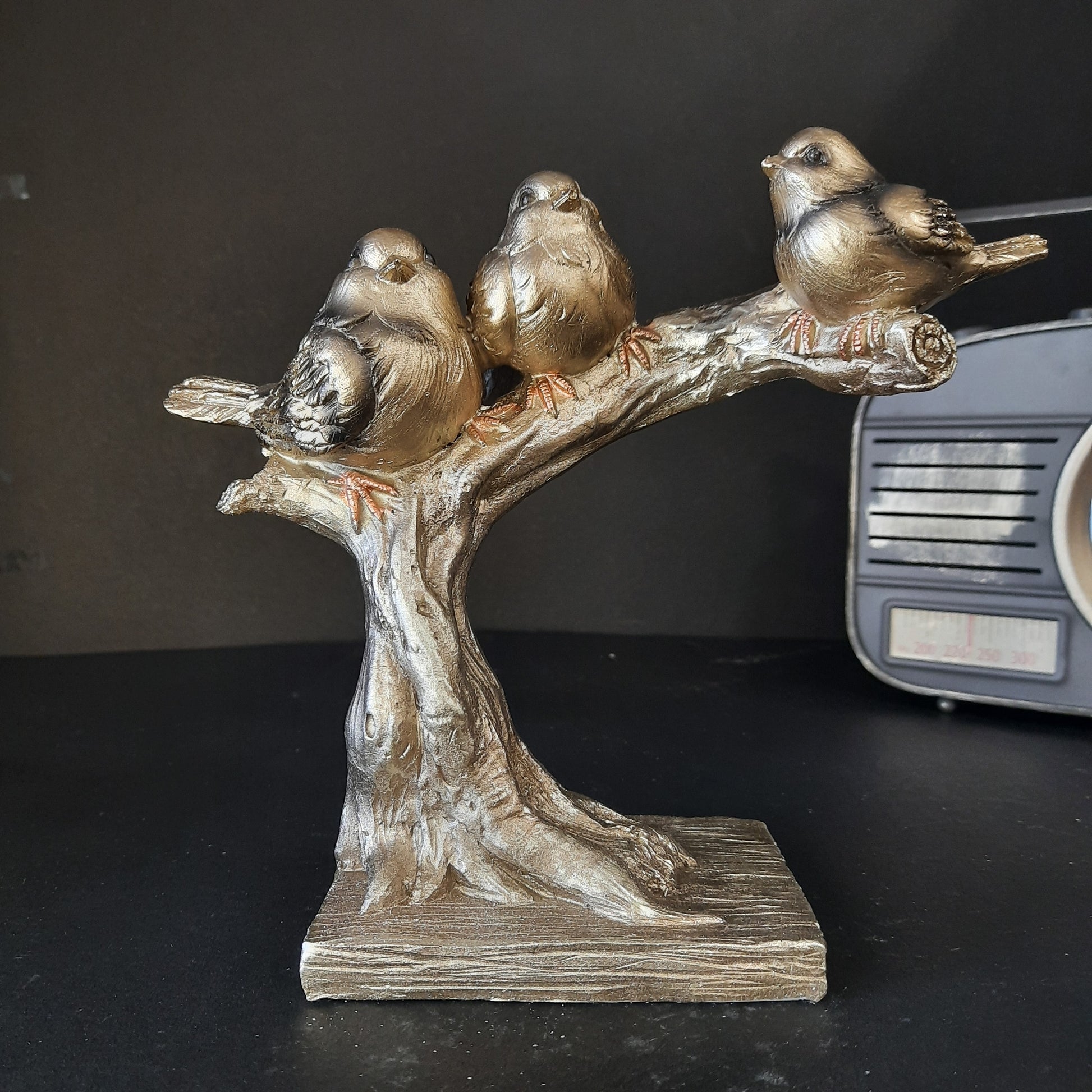 Three birds showpiece