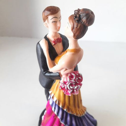 Couple showpiece