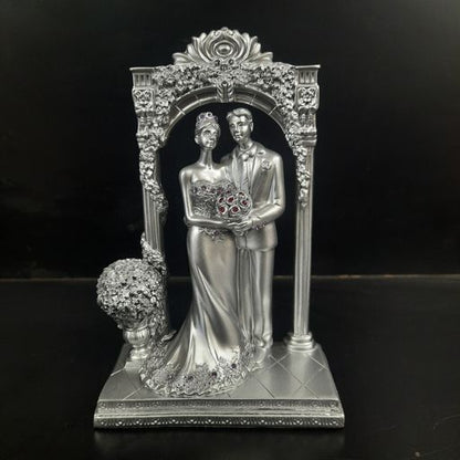 Couple showpiece