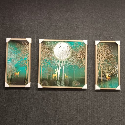 Crystal wall frames