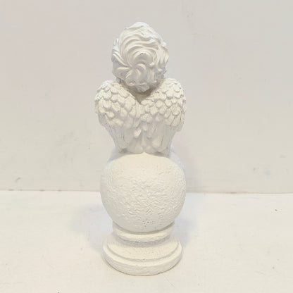 Resin decoration representing an angel