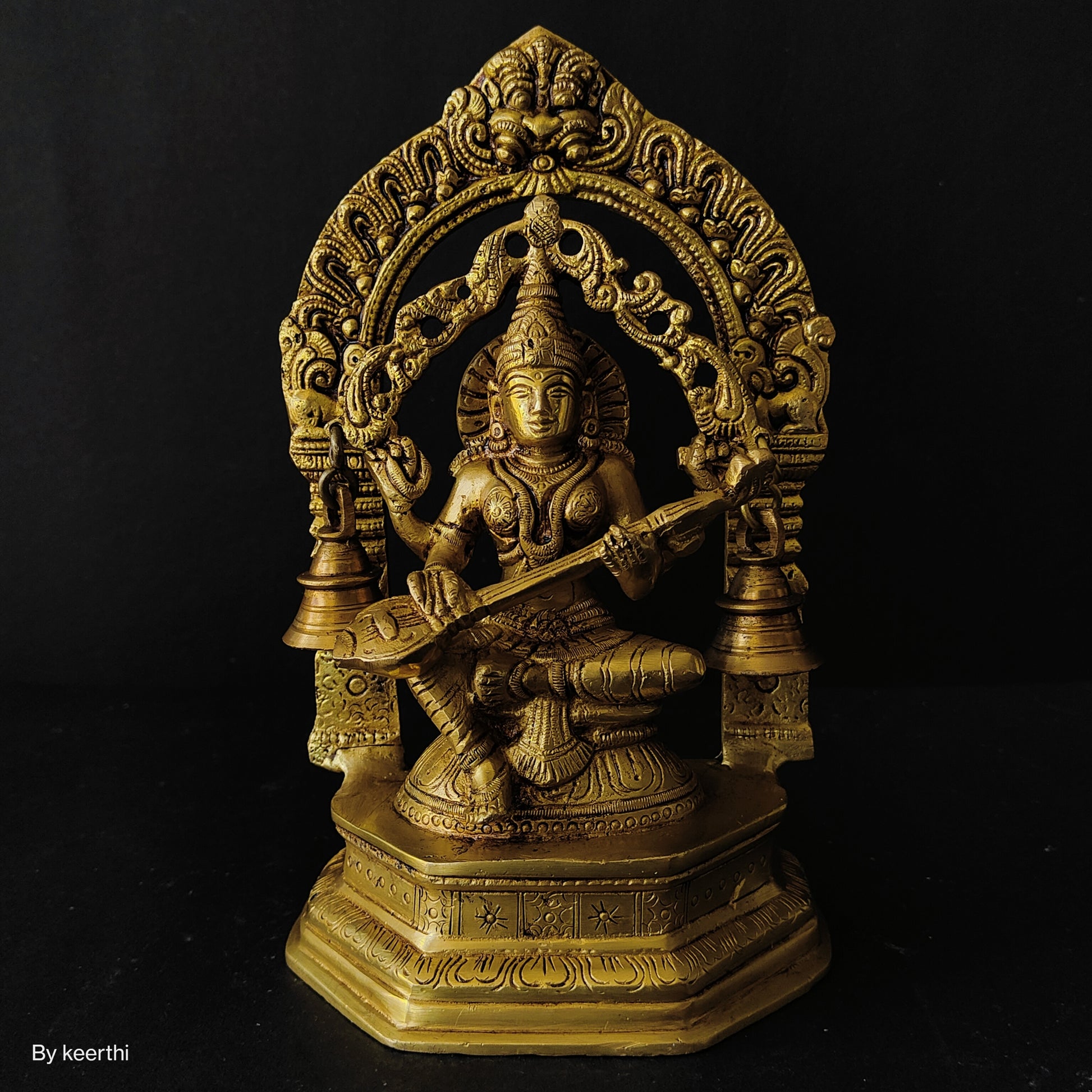 Goddess Saraswati Murti Saraswati Idol Brass Statue for Home Entrance Good Luck Vastu Decoration Showpiece and Gift