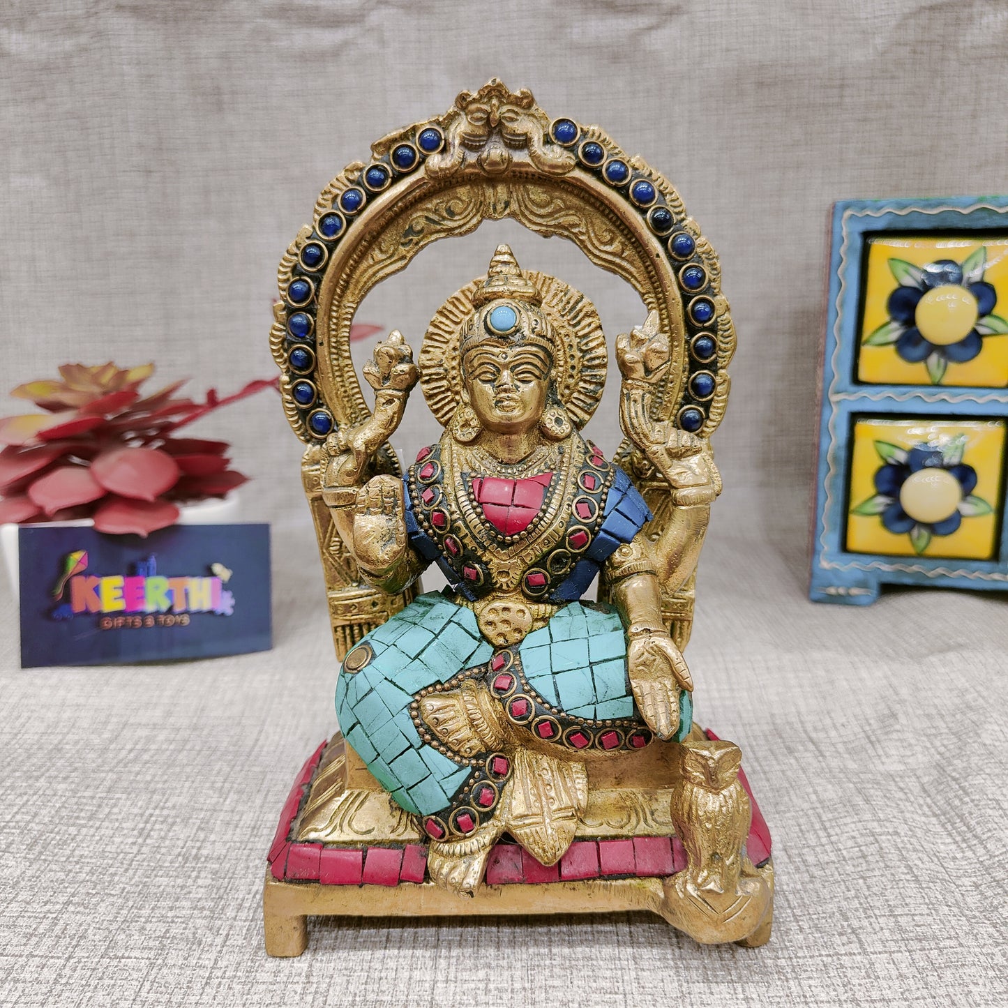 Lakshmi Devi R208