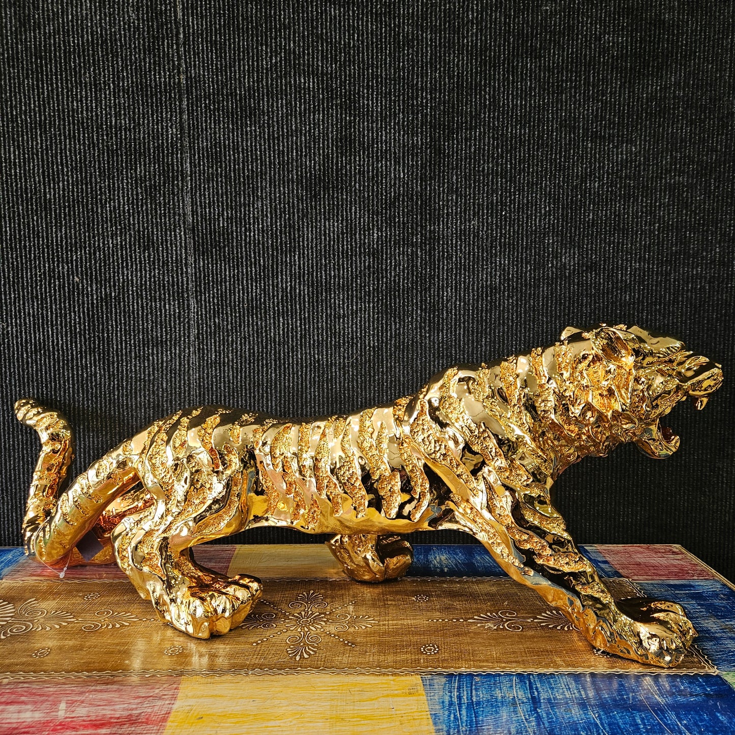 Gold Tiger Sculpture Statue showpiece Figurine for Home and Office Decoration