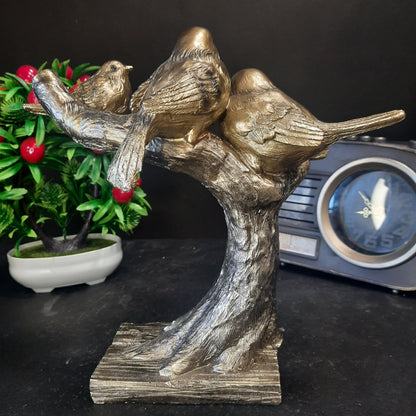 Birds family showpiece