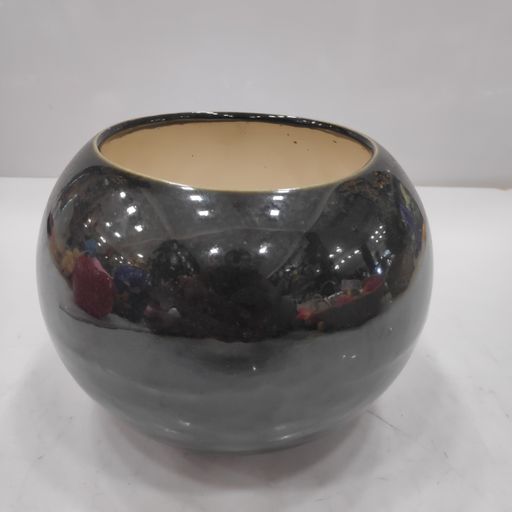 Attractive Ceramic pot for office,home & garden
