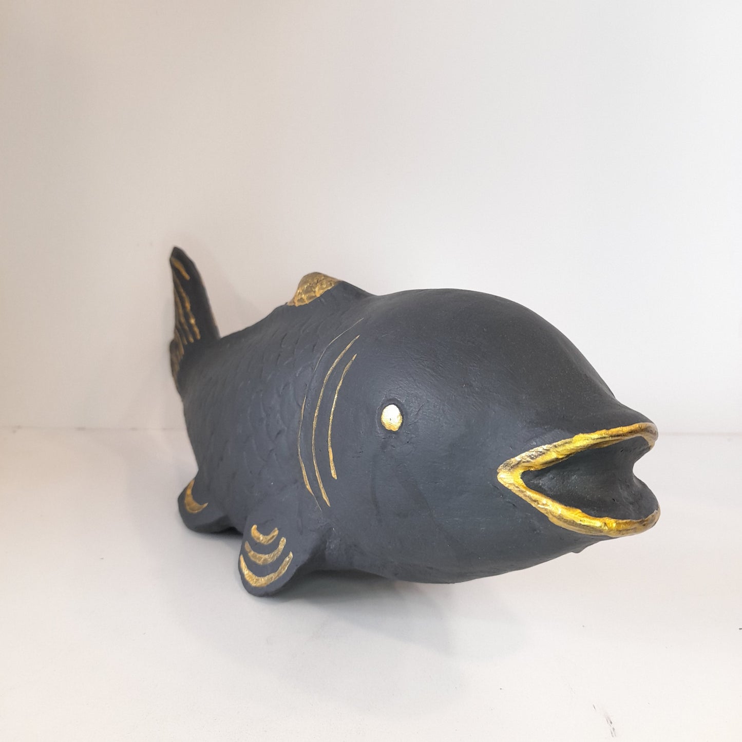 Paper Machie Fish Large Wood Black Gold Finish