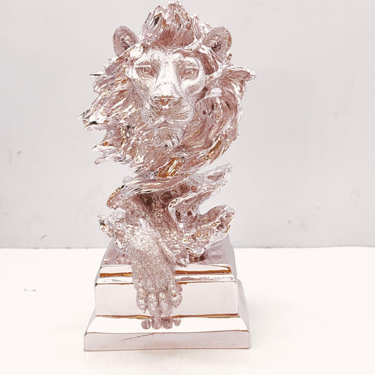 Decoration Resin Lion Hourse Statue Ornaments Birthday Gift Home Decor Hotel Restaruant Miniature