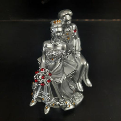 Couple showpiece