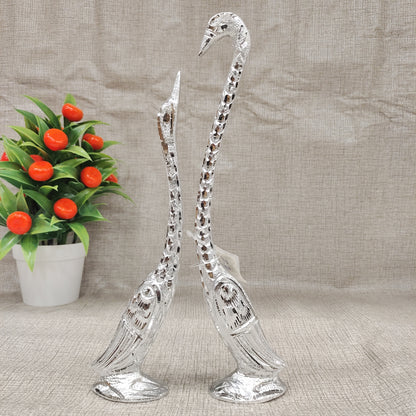 White metal kissing Swan SetJ07