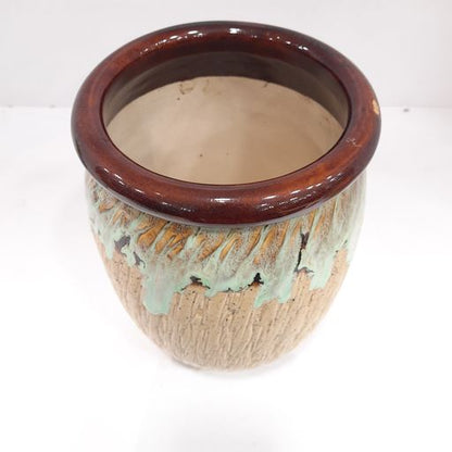Ceramic pots