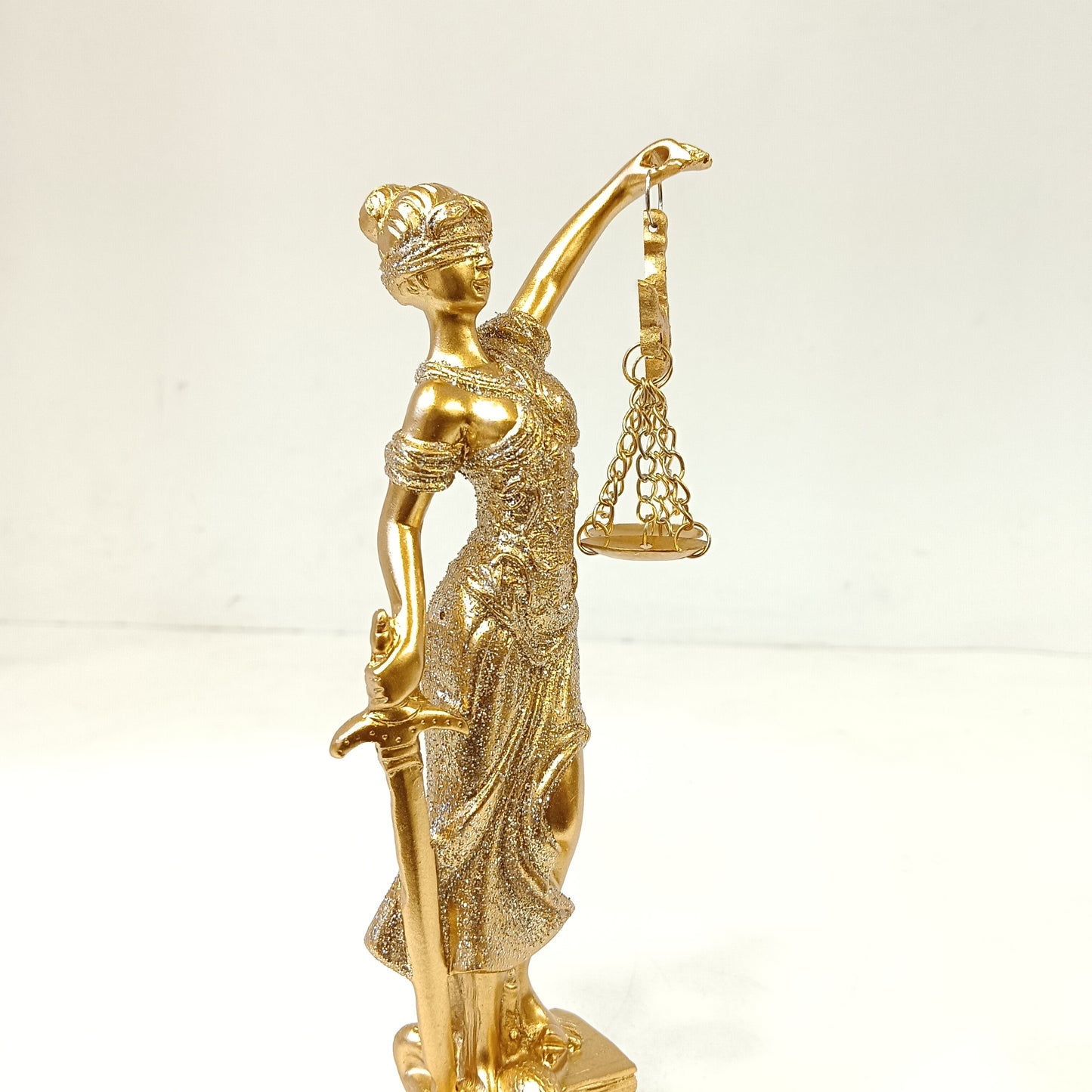 Ynaya dhevatha statue