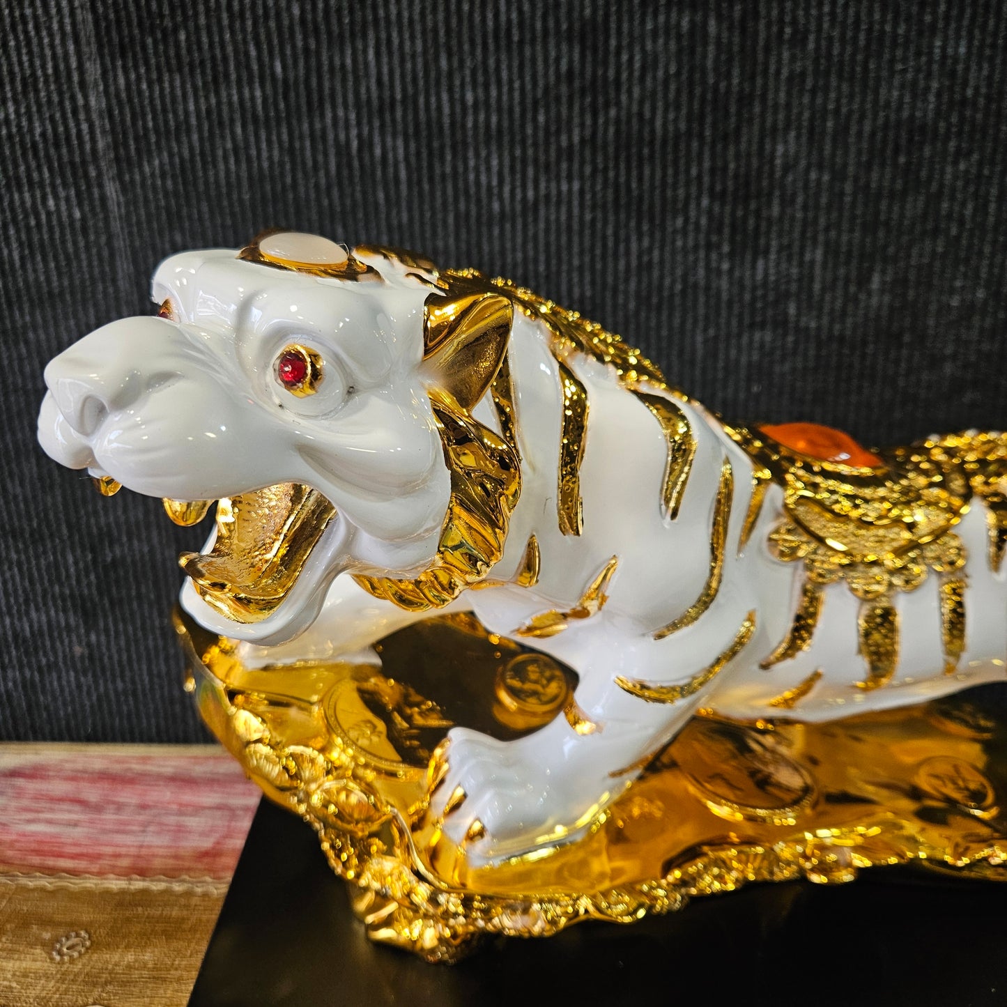 Tiger Statue Feng Shui Decoration Animal Sculpture Collectible Showpiece Figurines For Home Decor